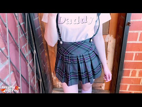 ❤️ Schoolgirl ດູດ dick ຂອງນາງເລິກແລະ fucks ແທນທີ່ຈະຫ້ອງຮຽນ. ໜັງໂປ້ ທີ່ lo.pornohammer.ru